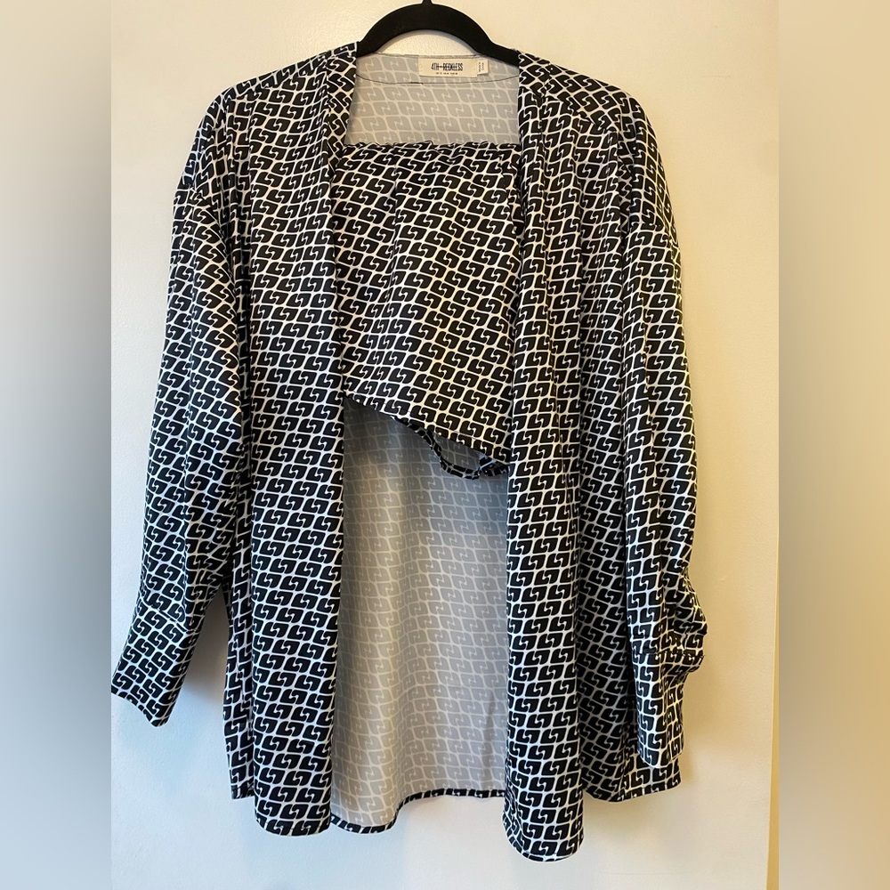 Satin black and white button up top and matching shorts. Matching set. Size S